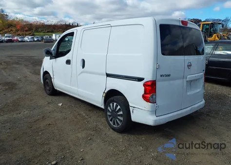 2015 Nissan Nv200 Sv из США, поврежденный, VIN 3N6CM0KN7FK709873